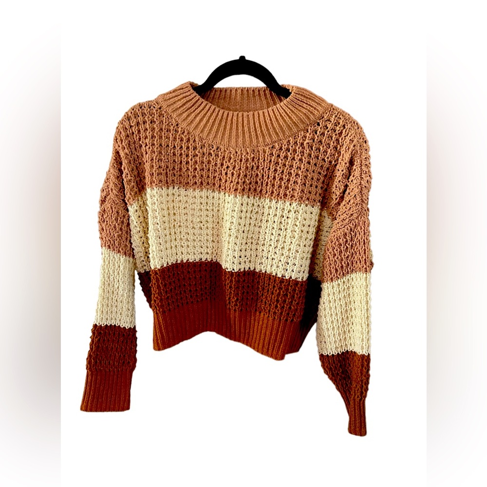 Hazel Moon XL crop sweater with a snag